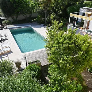 https://villa-eveil.fr-provencehotel.com