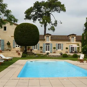 https://chateau-larroze.midi-pyreneeshotels.com