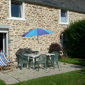  Hébergement de vacances Les Gîtes De La Métairie Du Dick
